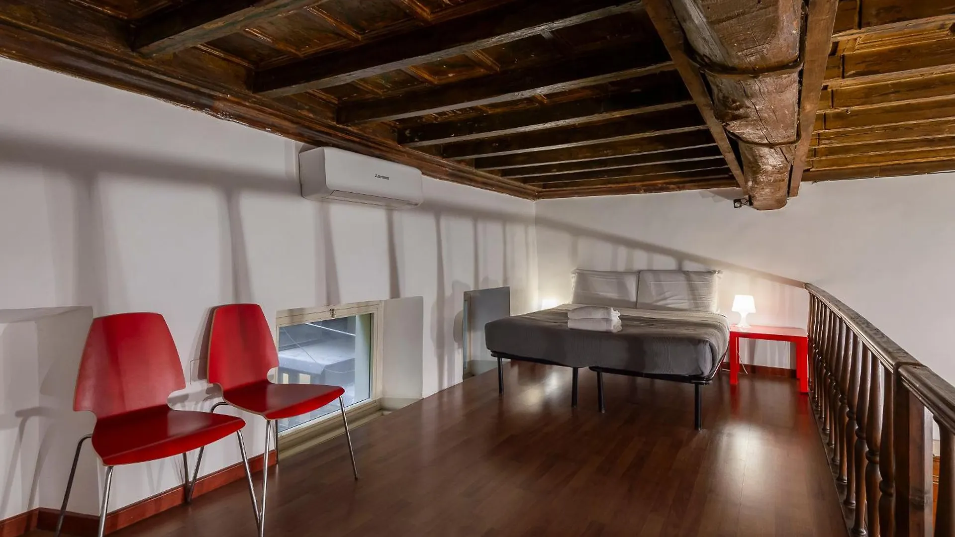 Piazza Navona Charming Large Apartment Rome