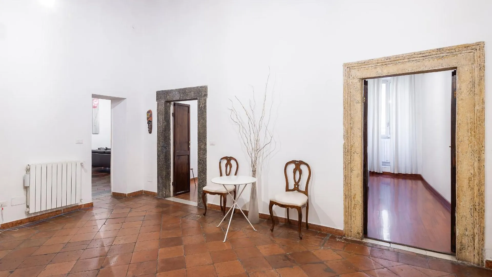 Piazza Navona Charming Large Apartment Rome