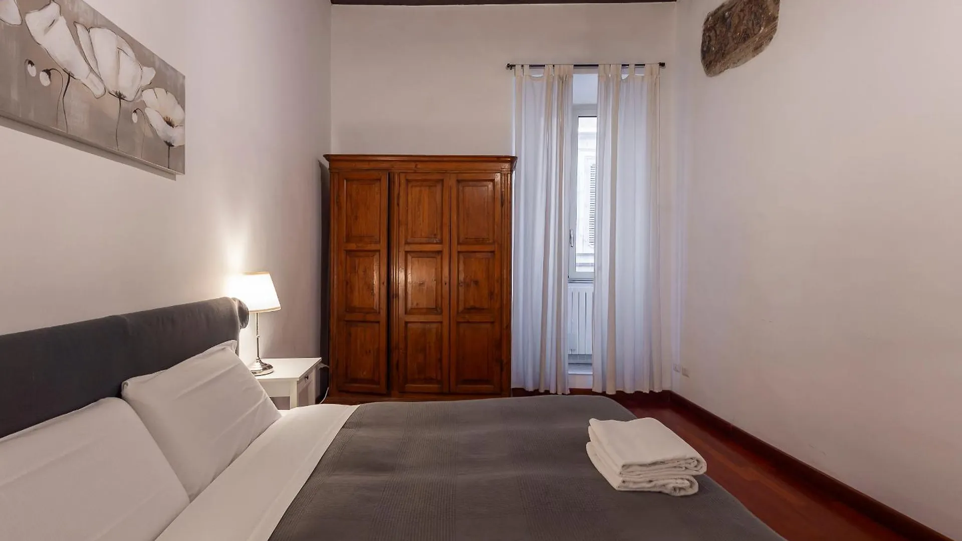 Piazza Navona Charming Large Apartment Rome Italy