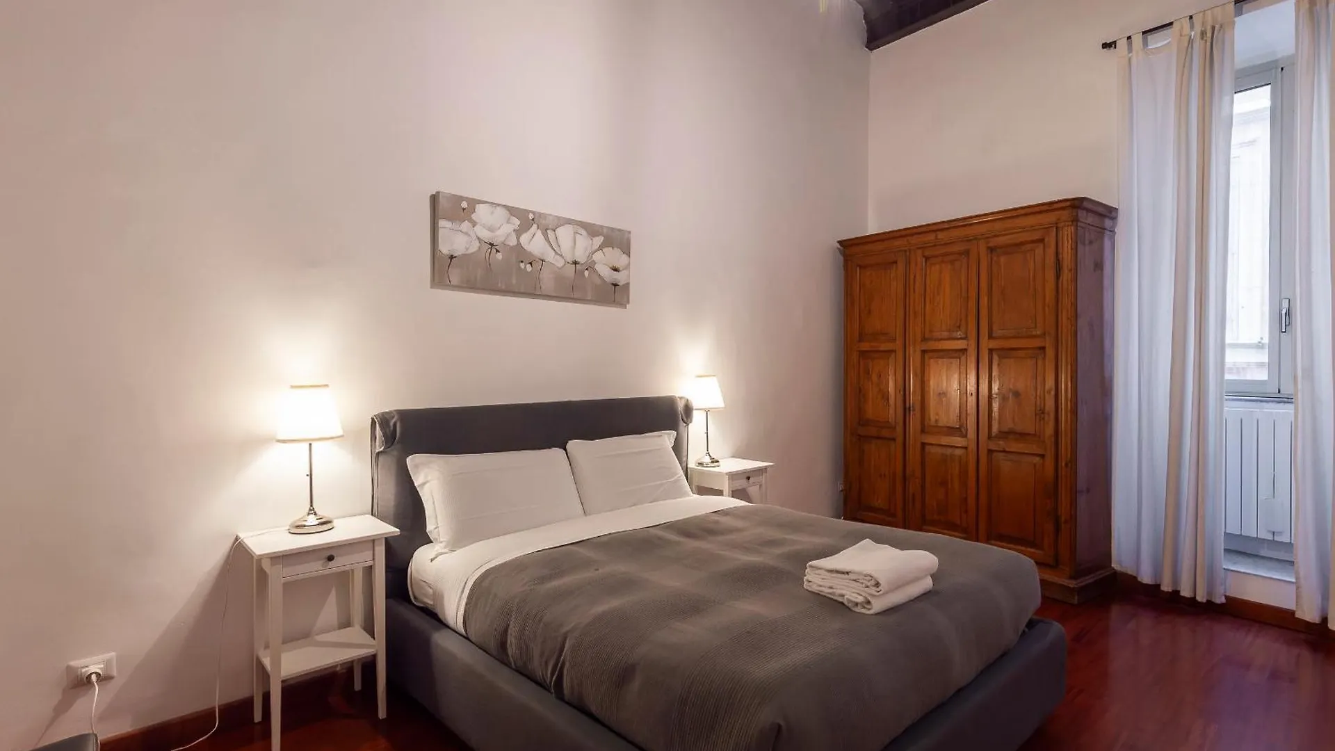 Piazza Navona Charming Large Apartment Rome Italy