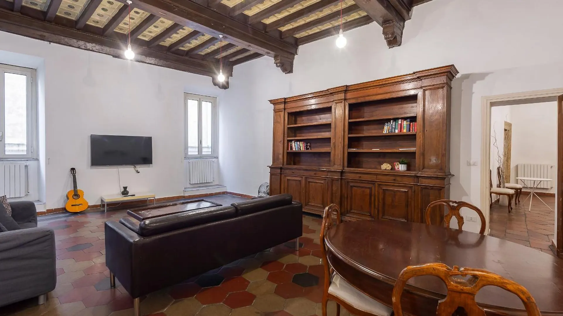 Piazza Navona Charming Large Apartment Rome