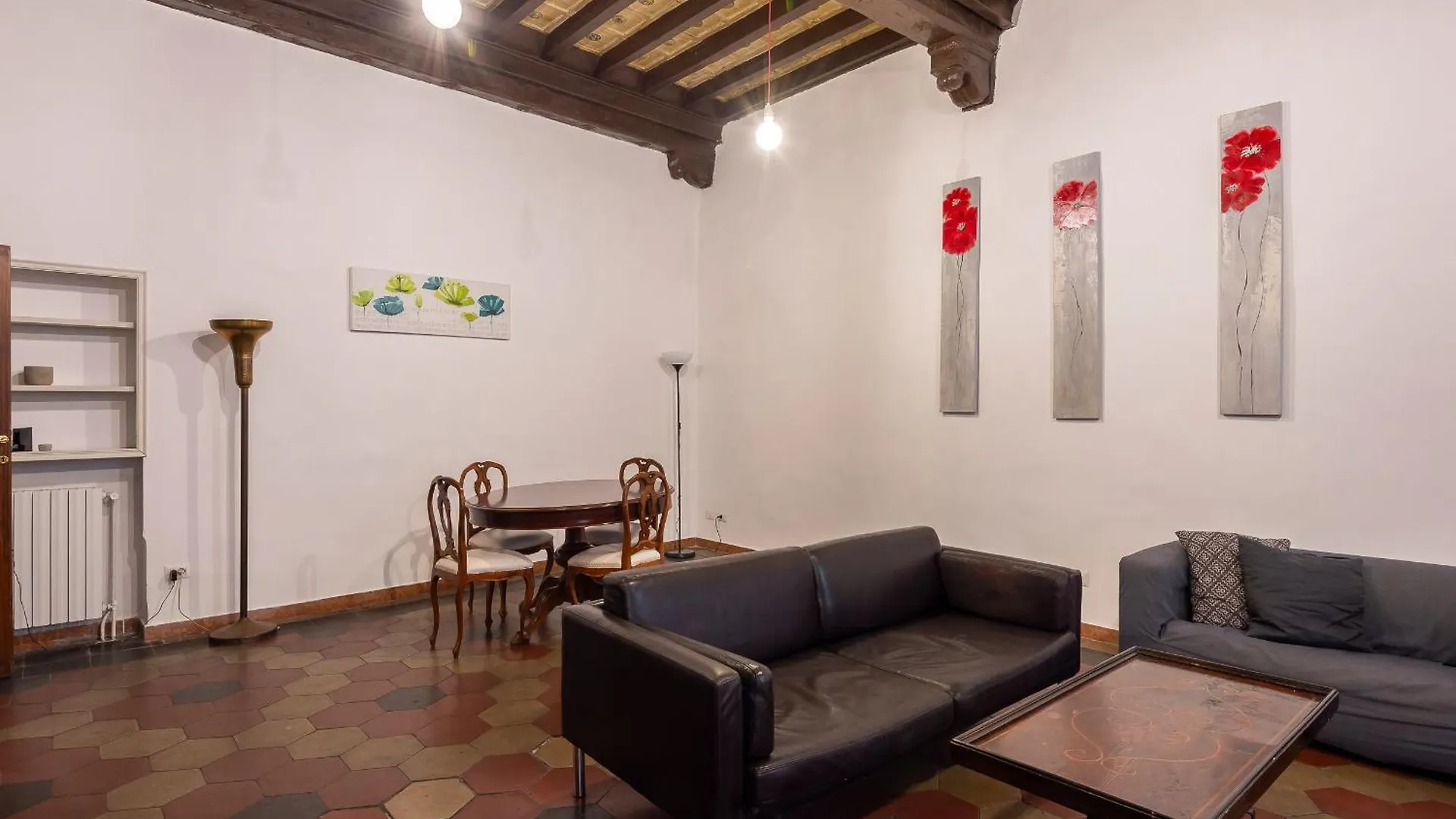 Piazza Navona Charming Large Apartment Rome