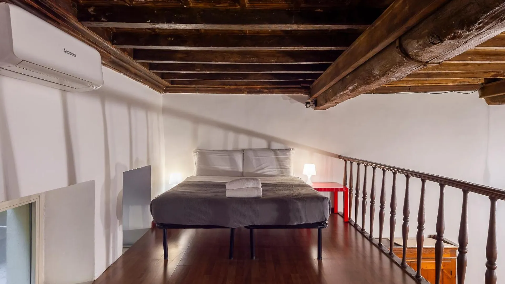 Piazza Navona Charming Large Apartment Rome