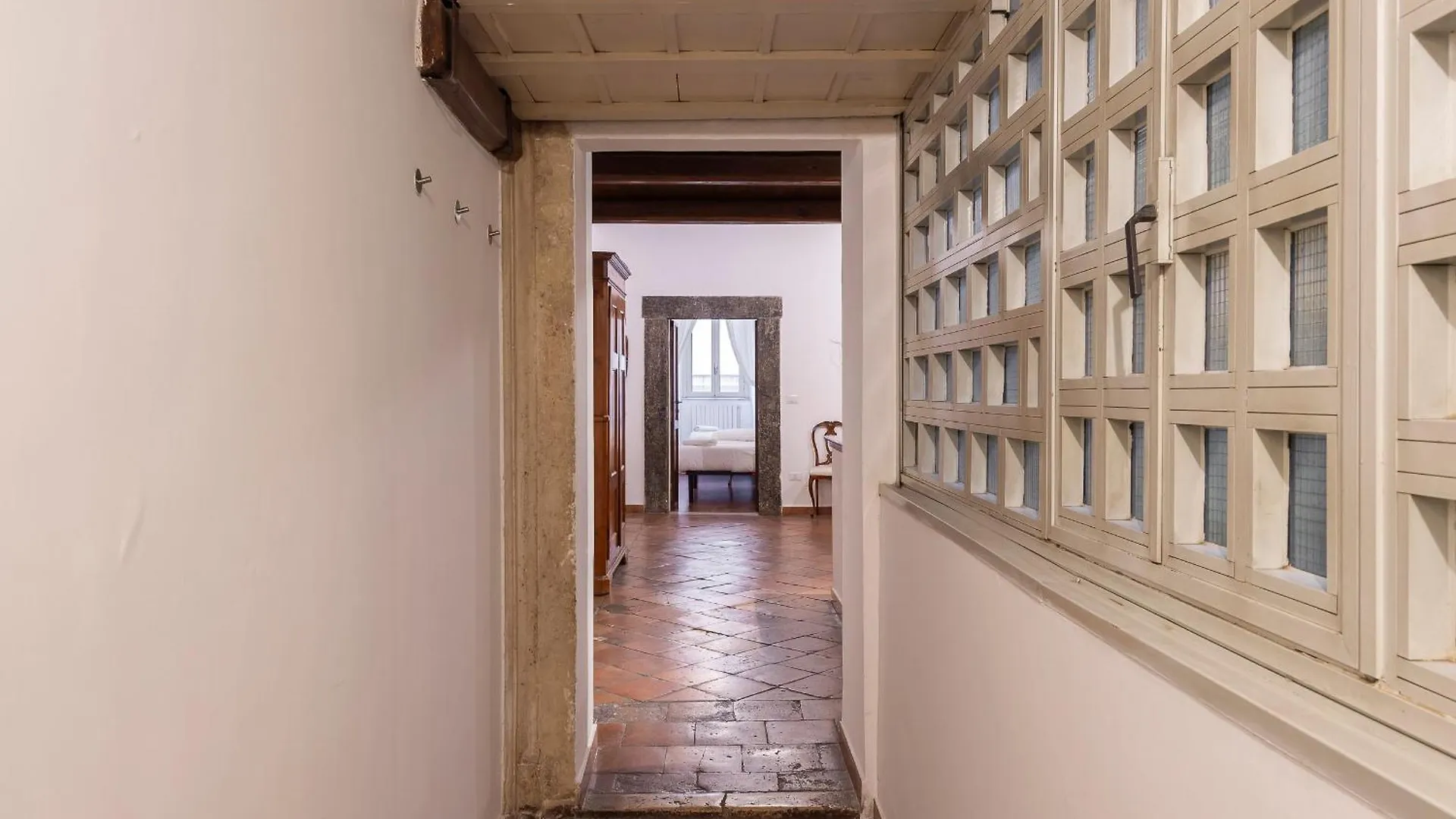 Piazza Navona Charming Large Apartment Rome
