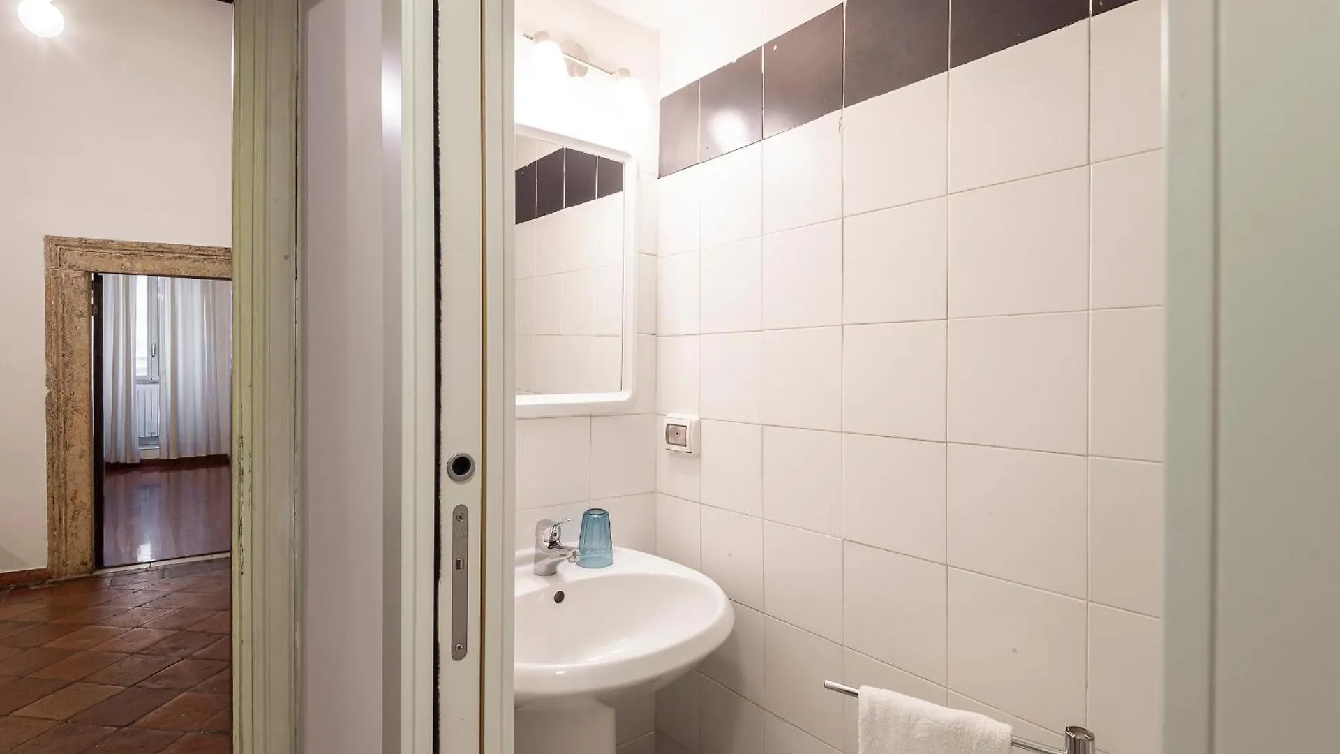 Piazza Navona Charming Large Apartment Rome