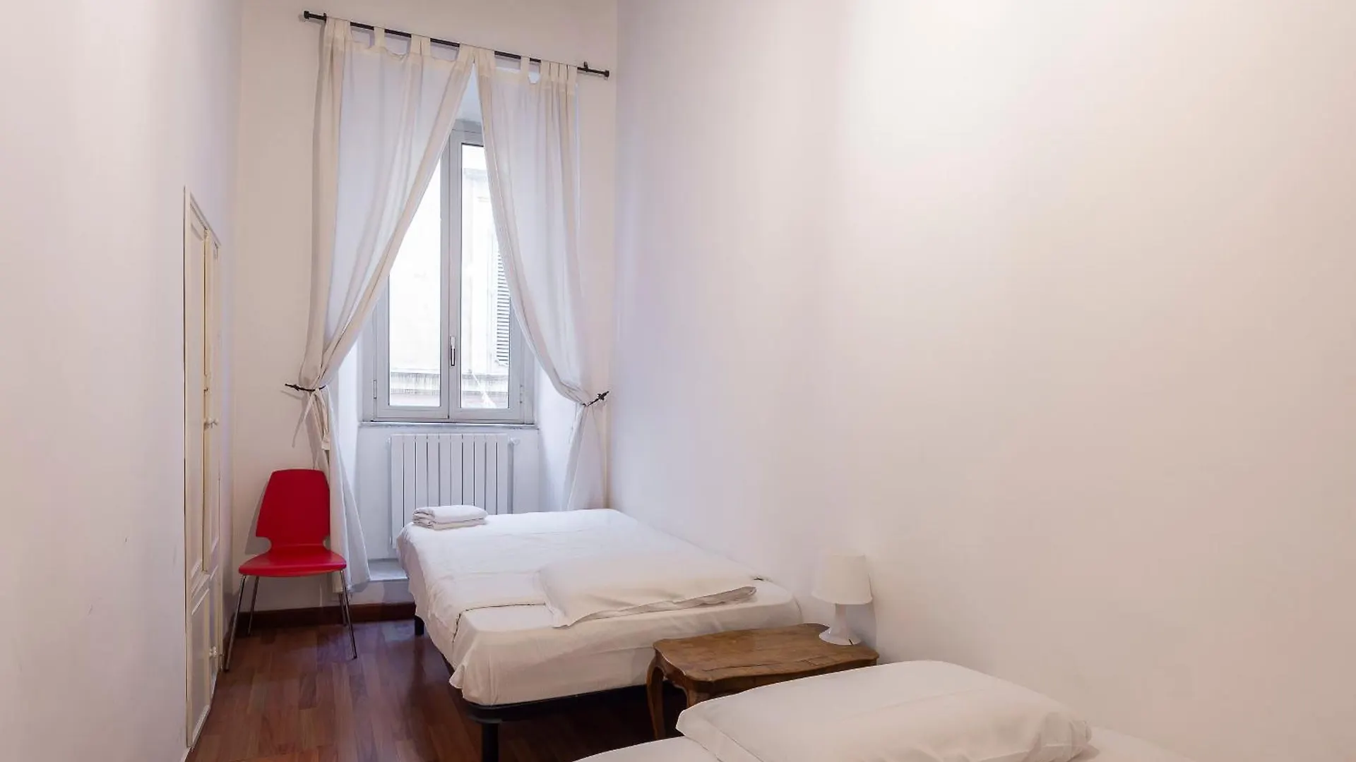 Piazza Navona Charming Large Apartment Rome
